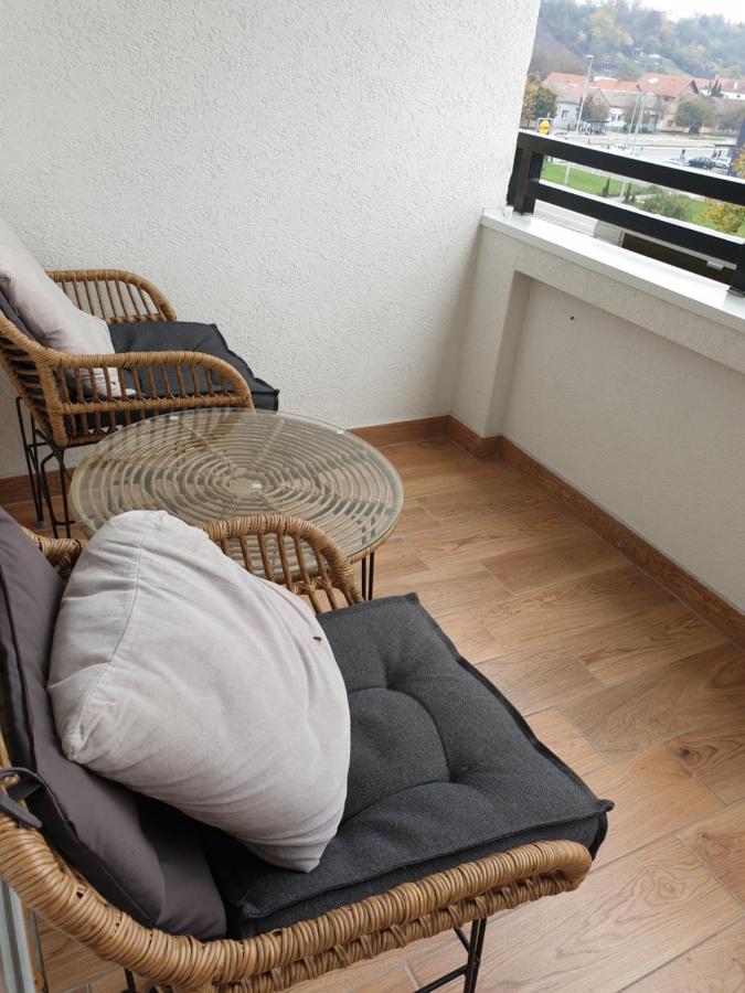 Appartamento Tito Lux Belgrado Esterno foto